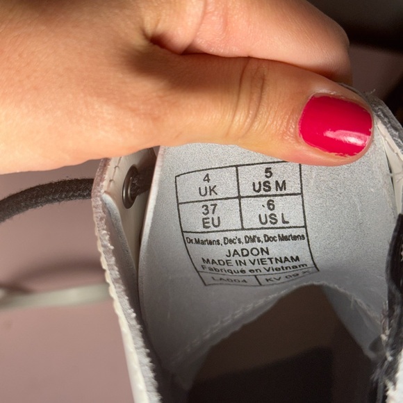 New White Dr. Martens Jadon Boots Women’s 6 - Picture 5 of 5